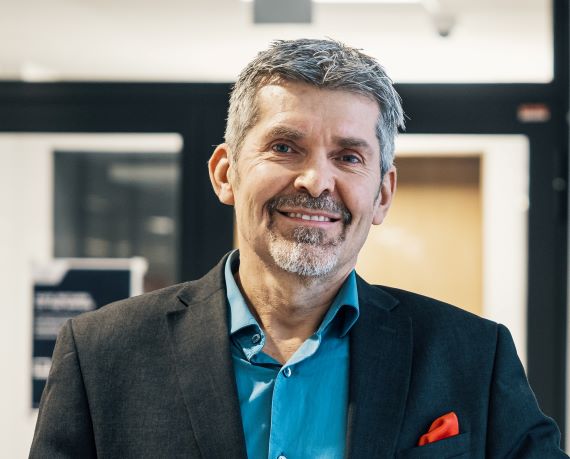 OP-ED: Africa can adopt renewable energy on a massive scale and save billions along the way