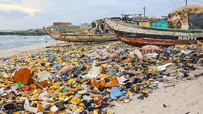 Tackling the plastics pollution crisis by channeling private capital to projects that reduce plastic waste