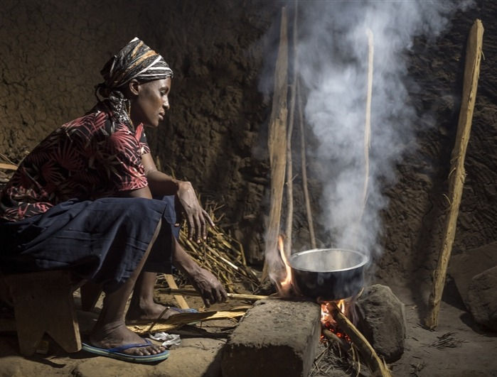 How Nigeria's cooking gas crisis is driving households back to charcoal